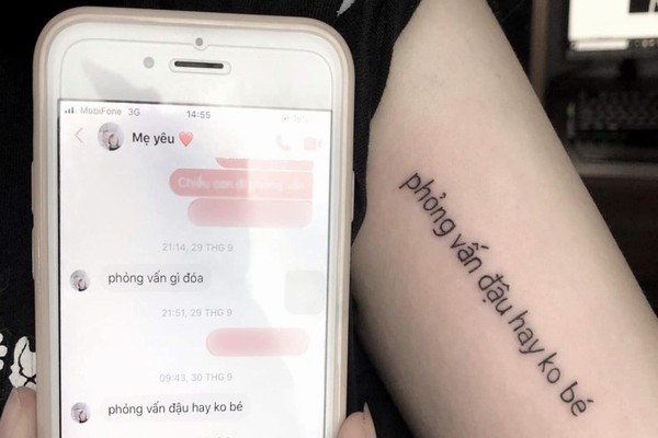 Hình xăm 'tin nhắn cuối cùng của mẹ' làm nhiều người rơi nước mắt