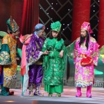 'Nhiễu' giấy đi đường, ‘thổi giá’ kit xét nghiệm...chưa đủ 'cứu' Táo quân