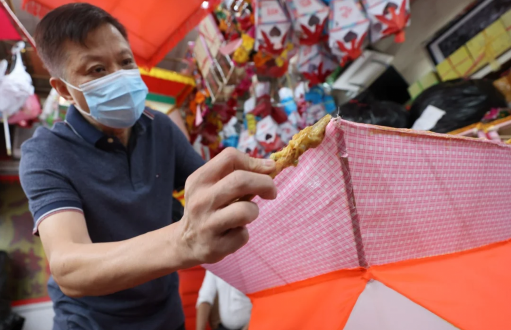 Vì sao nghề làm đèn lồng xứ Hương Cảng đang dần biến mất?