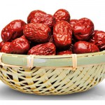 Bài thuốc bồi bổ sức khỏe sau ốm dậy từ táo đỏ hầm